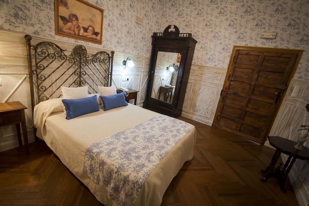 Hospederia Real Casona La Beltraneja Hotel Belmonte  Bagian luar foto
