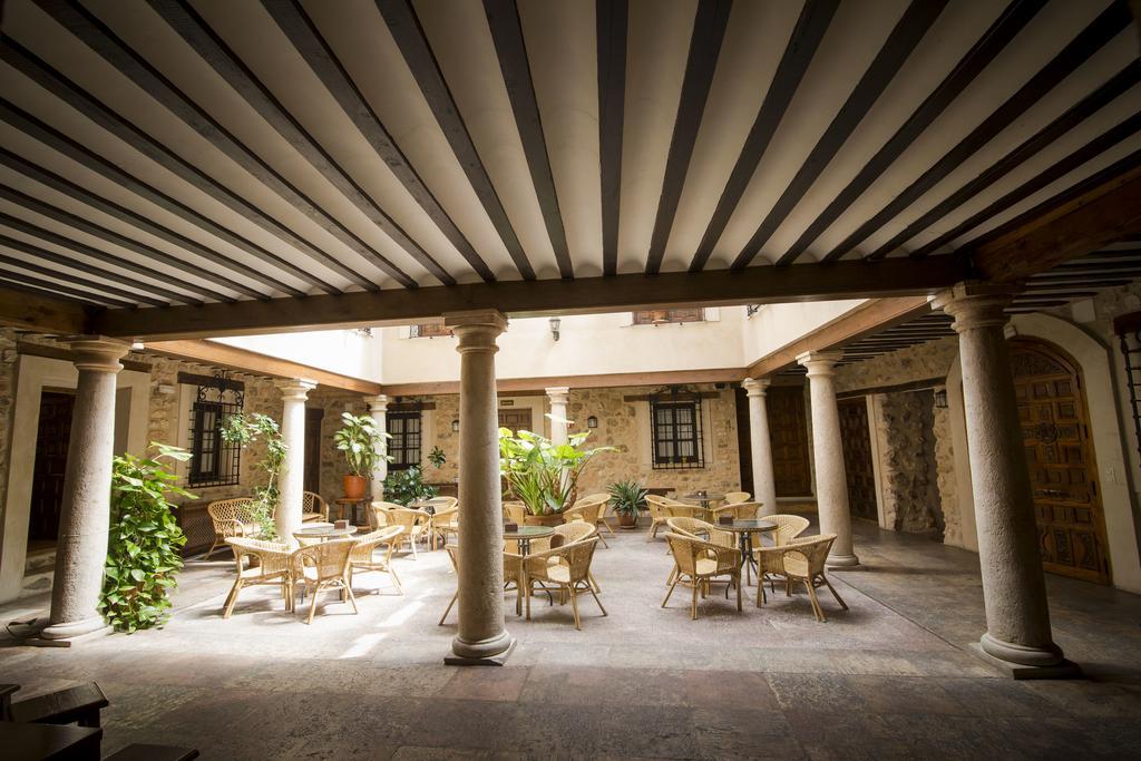 Hospederia Real Casona La Beltraneja Hotel Belmonte  Bagian luar foto