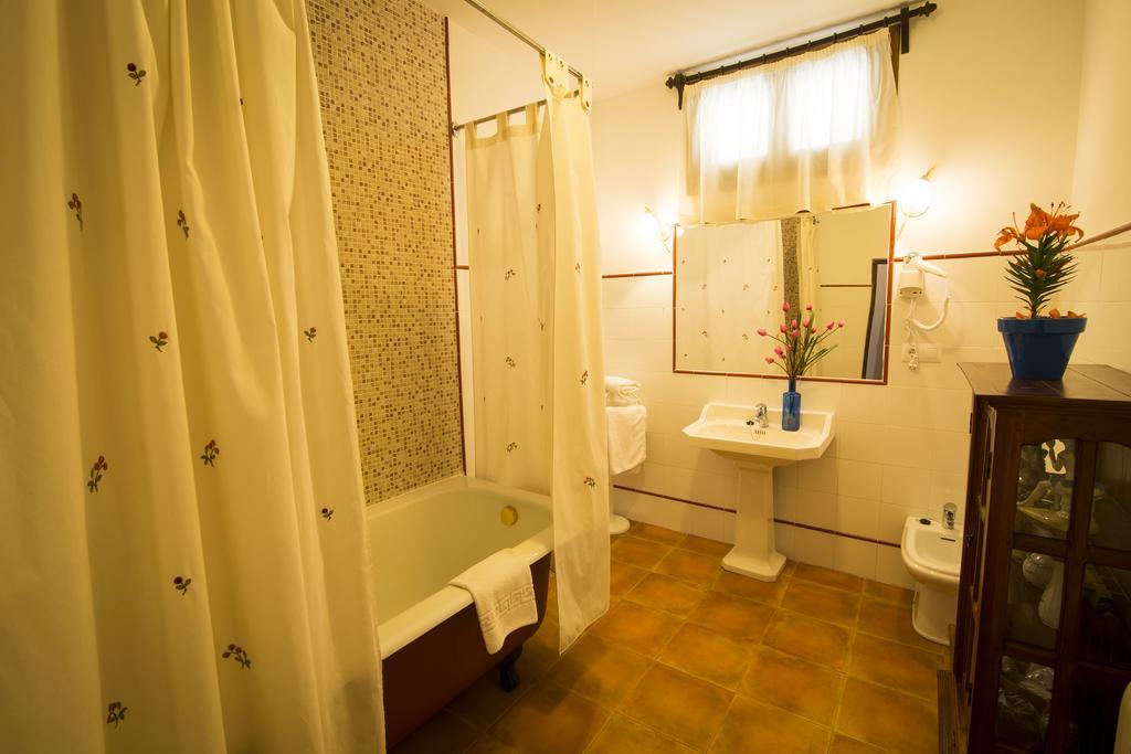 Hospederia Real Casona La Beltraneja Hotel Belmonte  Bagian luar foto
