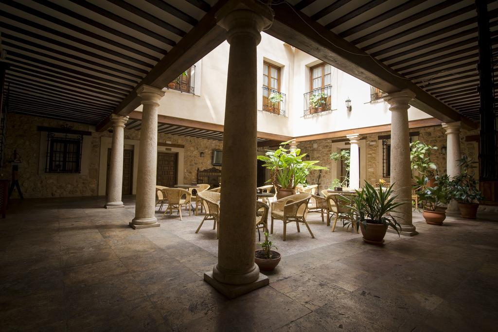 Hospederia Real Casona La Beltraneja Hotel Belmonte  Bagian luar foto